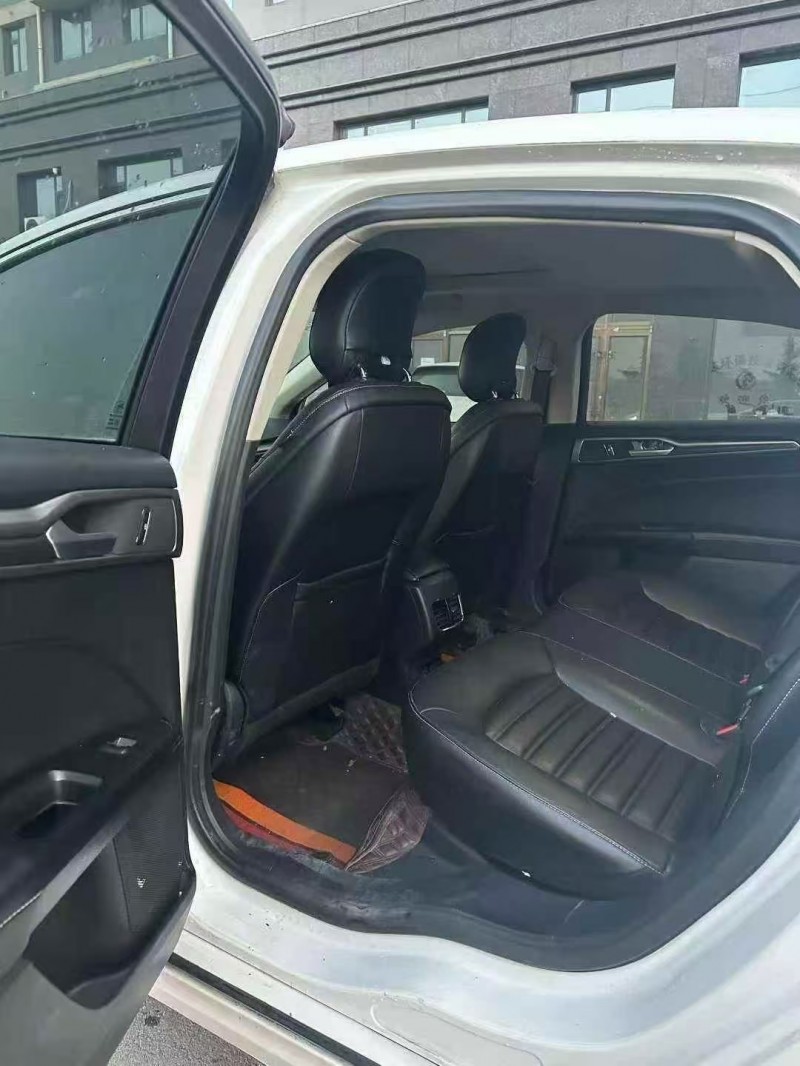 青岛20年福特蒙迪欧6