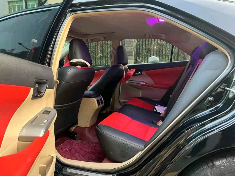 茂名13年丰田凯美瑞5