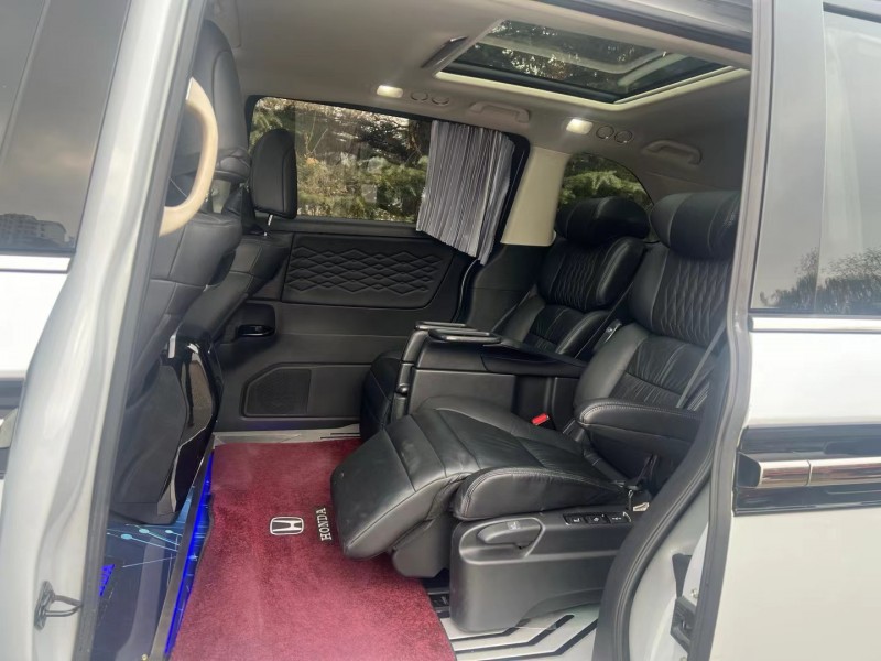 青岛24年本田艾力绅5