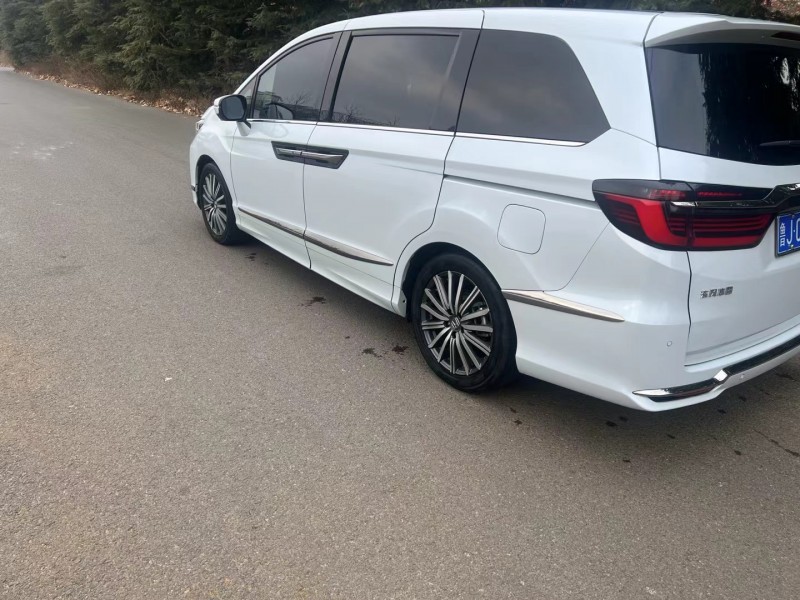 青岛24年本田艾力绅8