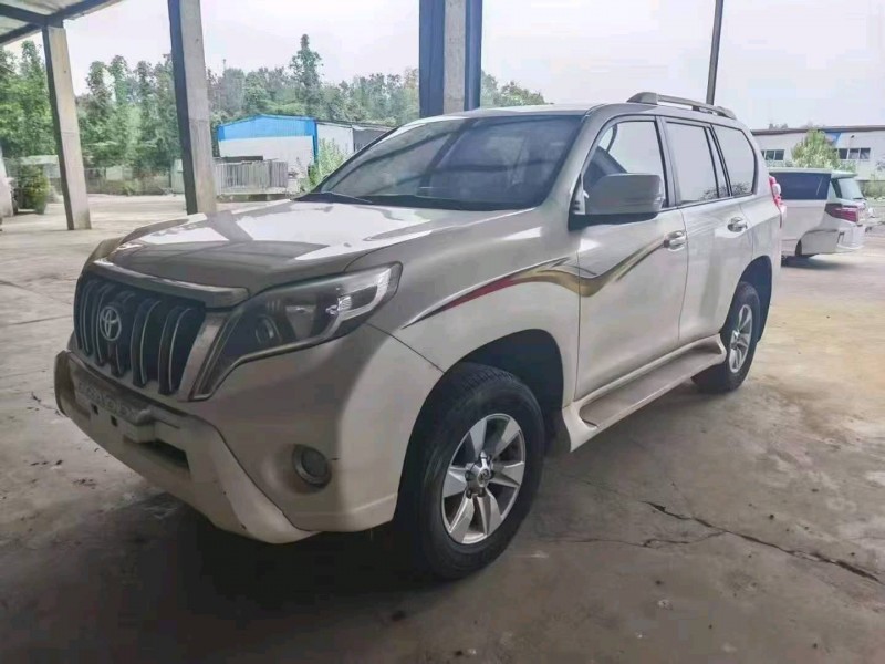 广州18年丰田普拉多3