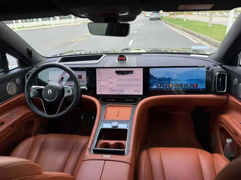 武汉24年华为智选问界7