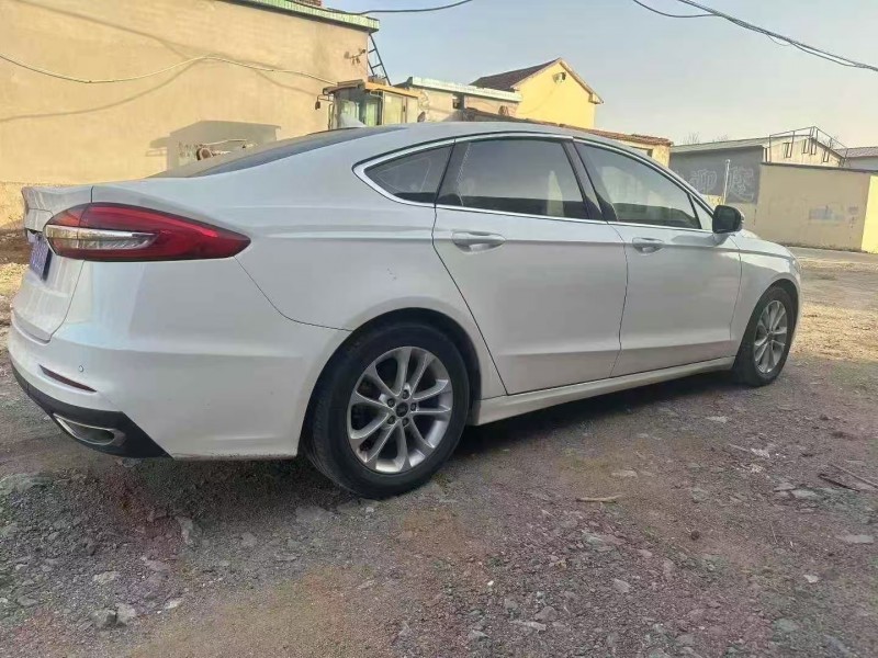 济宁21年福特蒙迪欧2