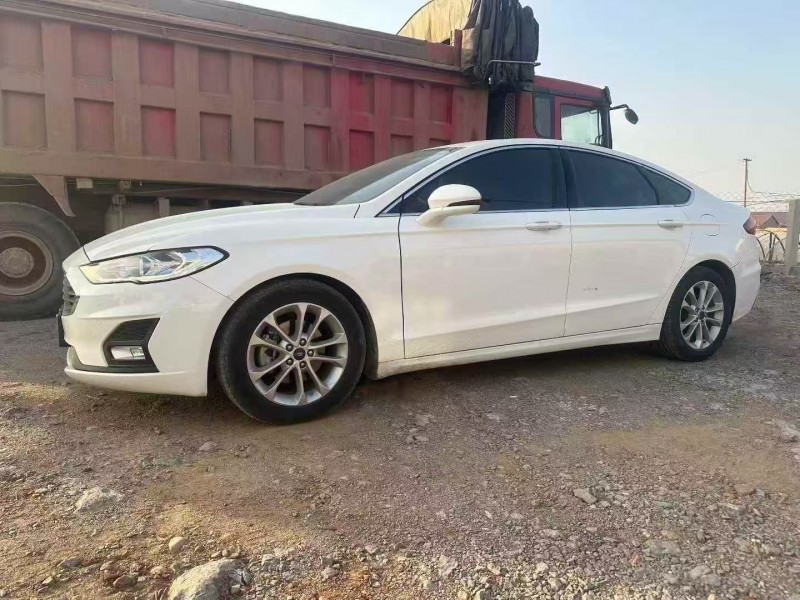 济宁21年福特蒙迪欧3