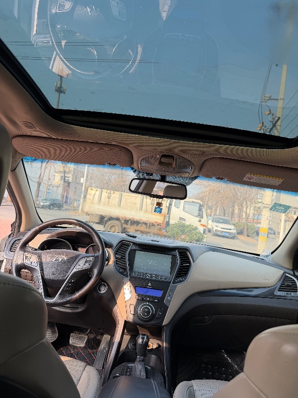 焦作13年现代新胜达5