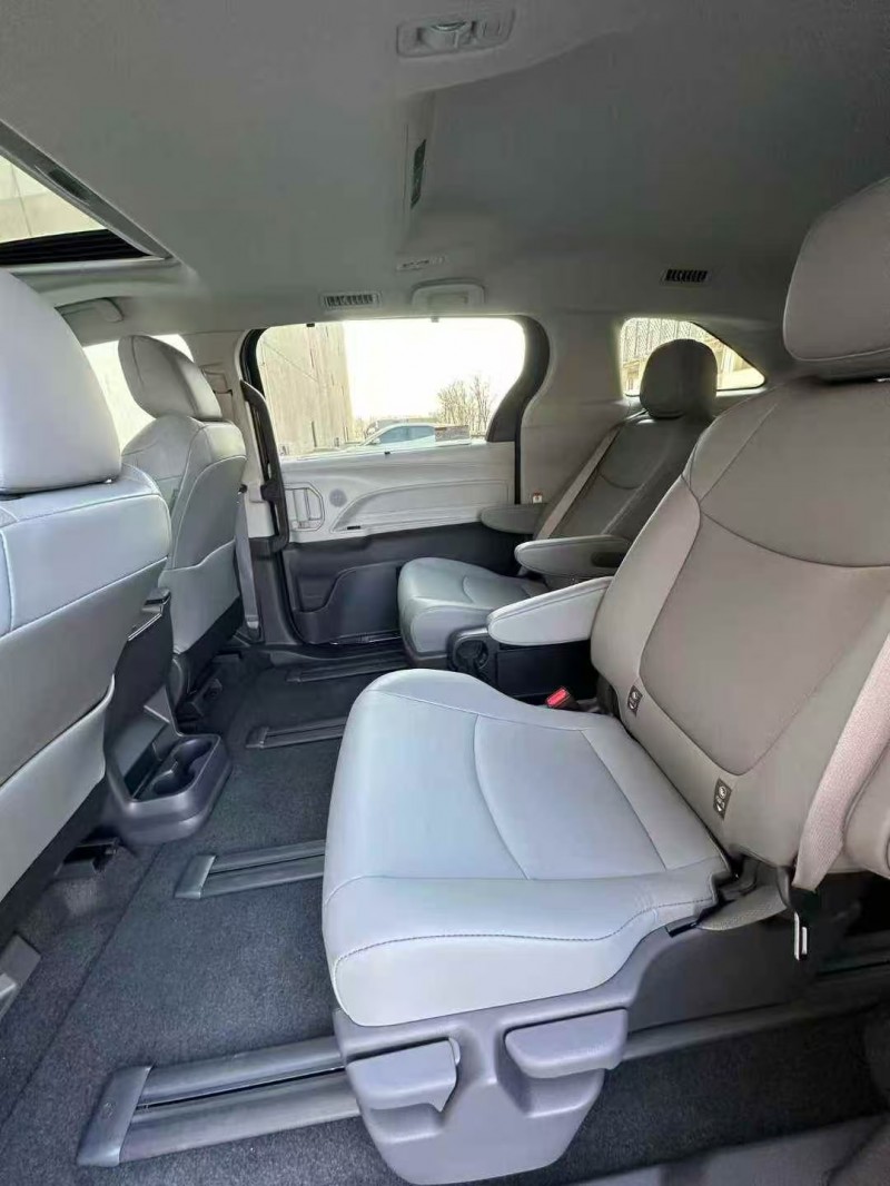 营口25年丰田格兰维亚5