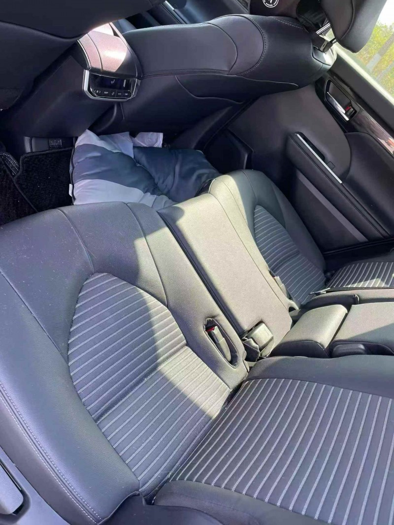 南昌24年丰田皇冠5