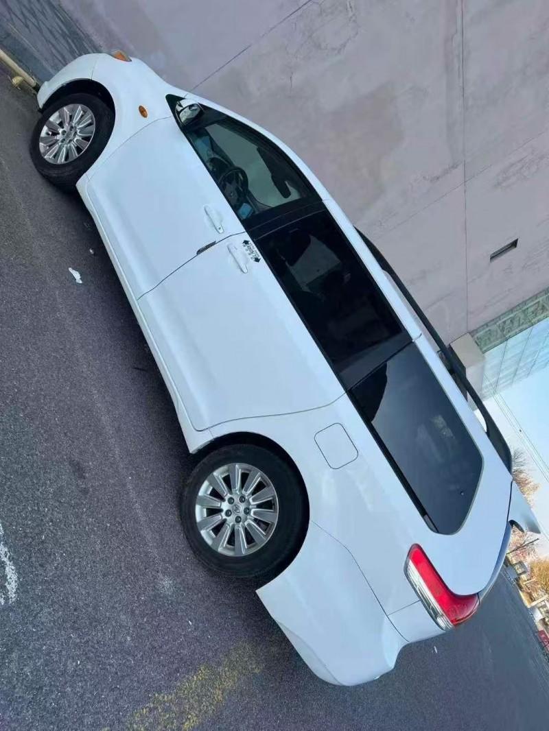 营口15年丰田塞纳7