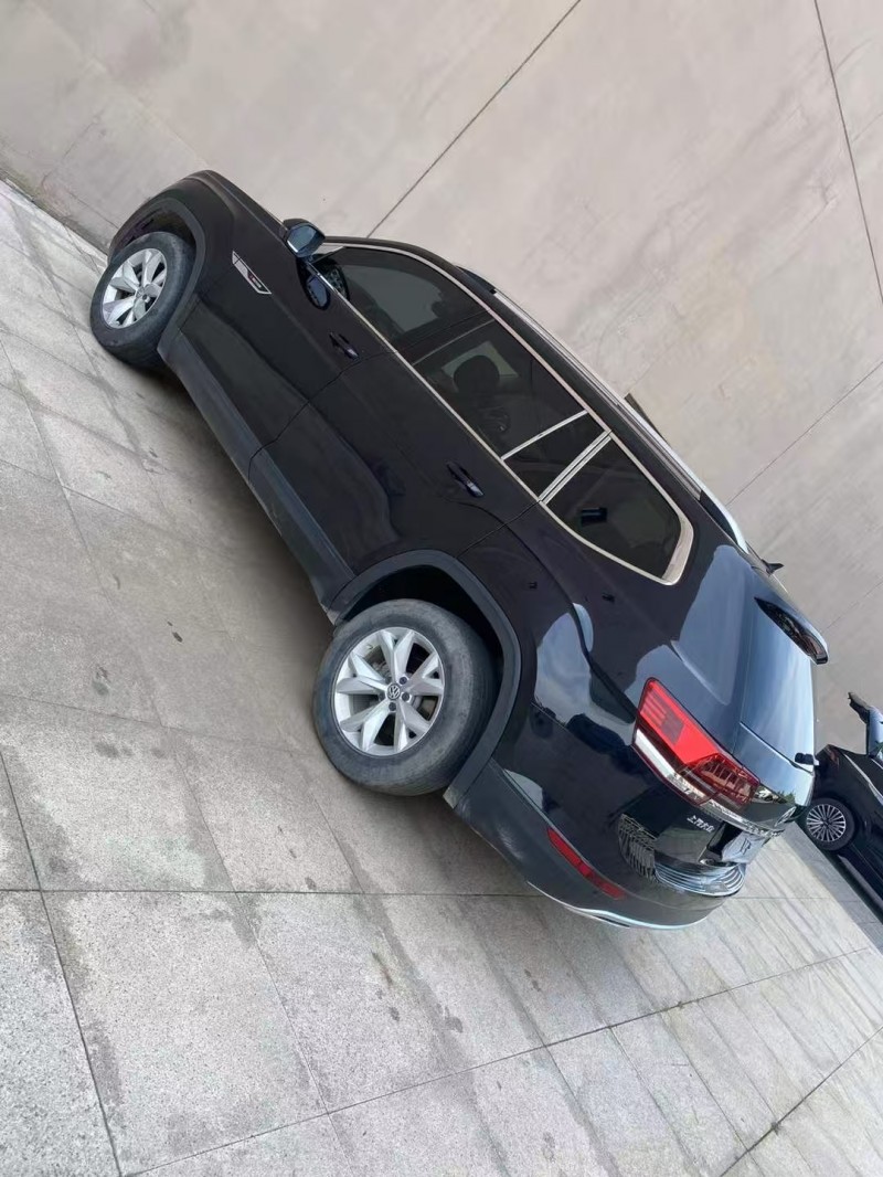 营口19年大众途昂7