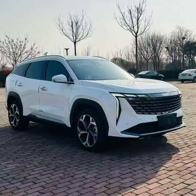 枣庄23年吉利博越3