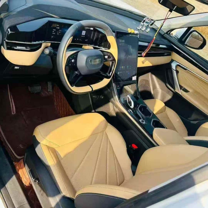 枣庄23年吉利博越4