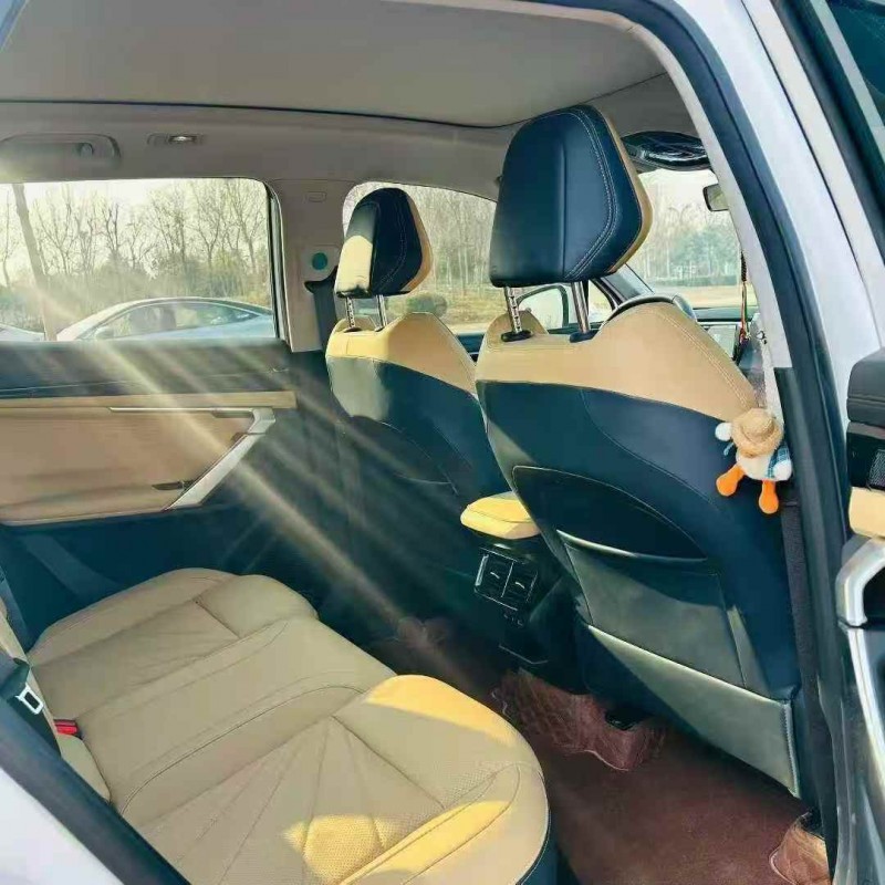 枣庄23年吉利博越5