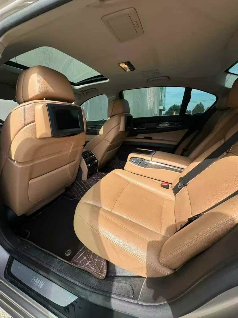 营口13年宝马7系5