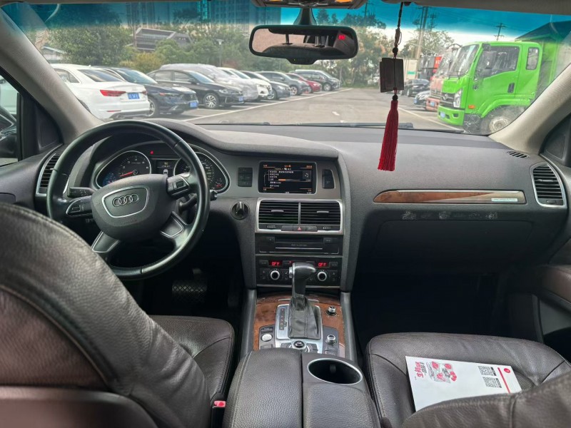 宁波15年奥迪Q75