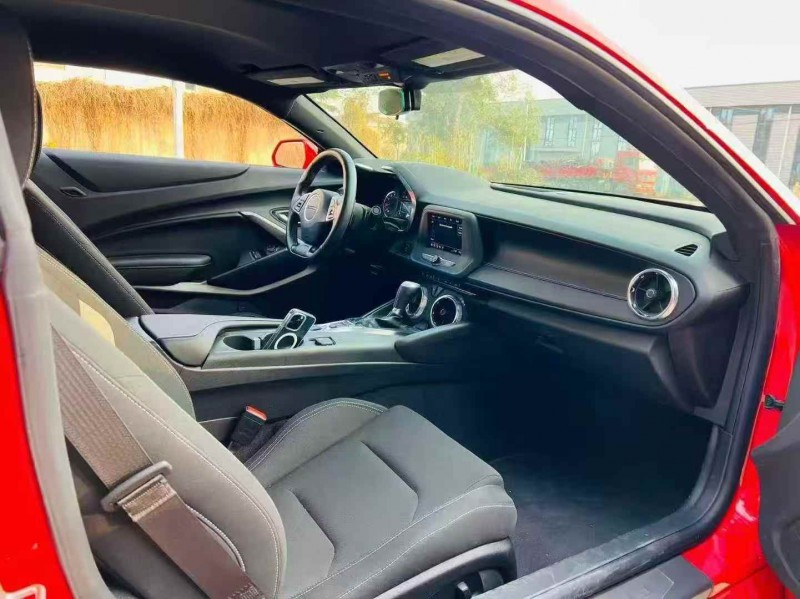 淄博25年雪佛兰科迈罗6