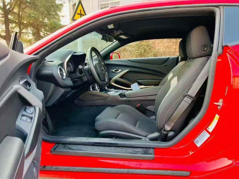 淄博25年雪佛兰科迈罗7