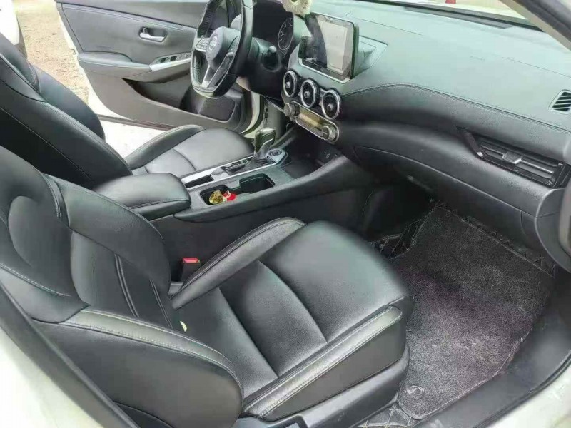 张家界20年日产轩逸6