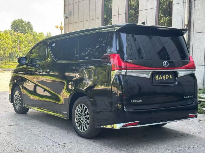 吉林22年雷克萨斯LM雷尔法3