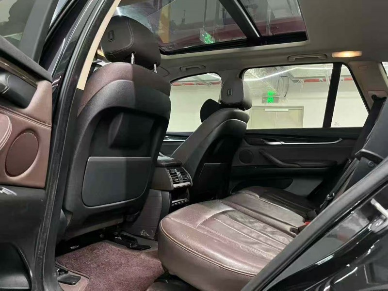 深圳16年宝马X56