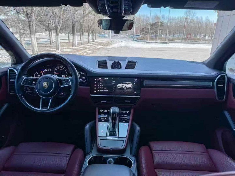 吉林23年保时捷卡宴3