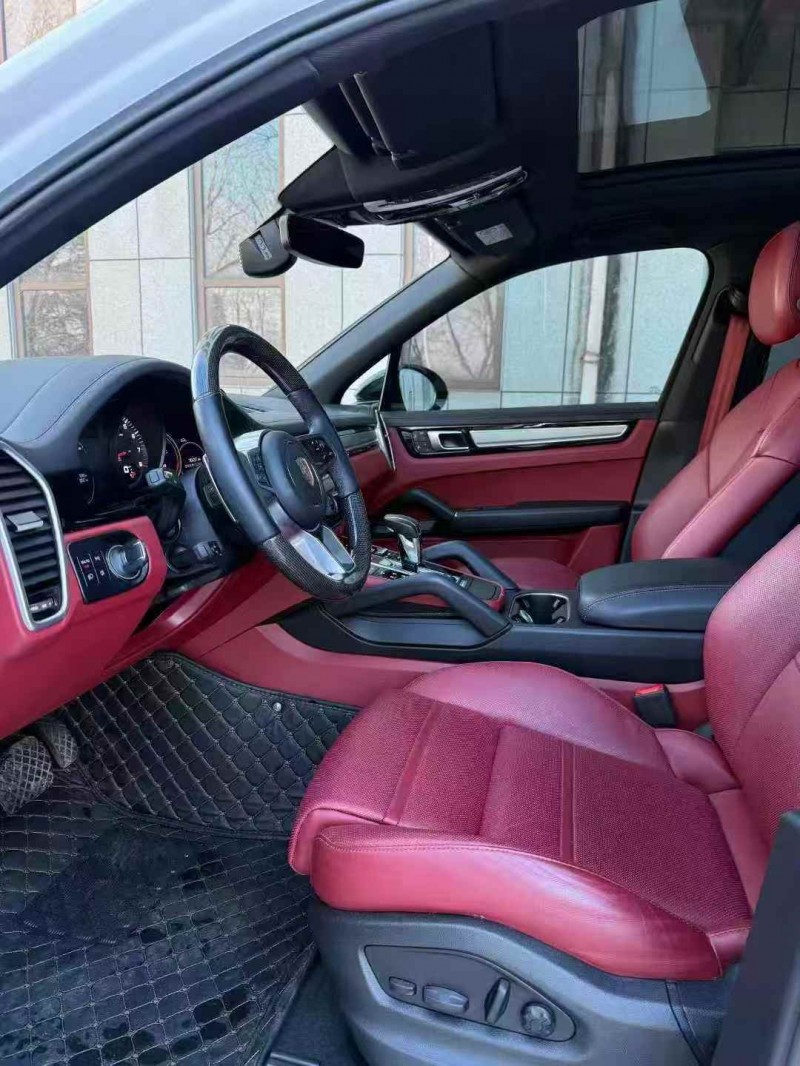 吉林23年保时捷卡宴6