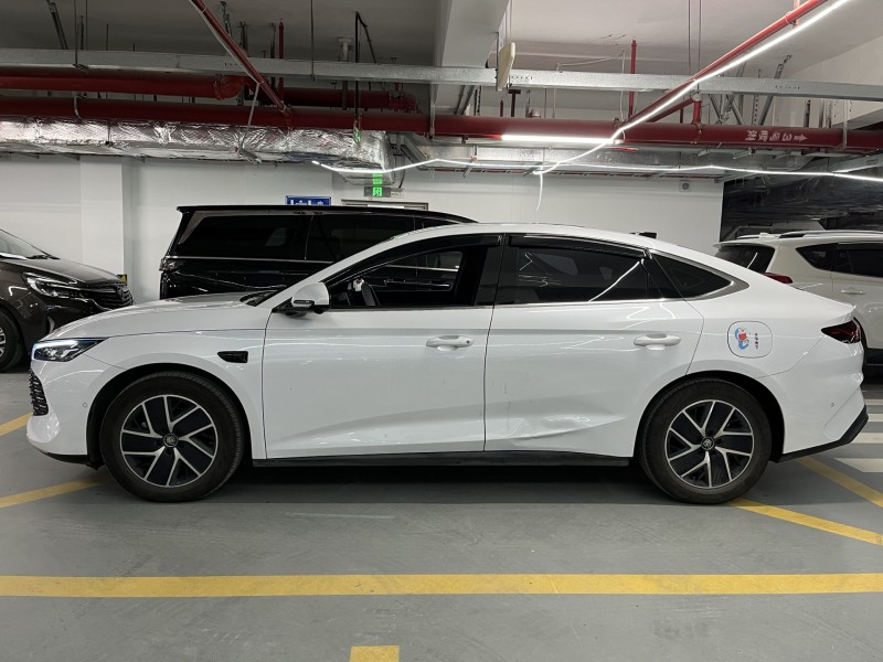 深圳25年比亚迪秦7