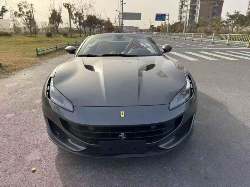 徐州19年法拉利Portofino1
