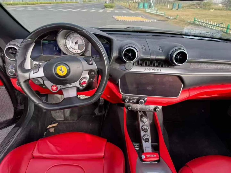徐州19年法拉利Portofino6