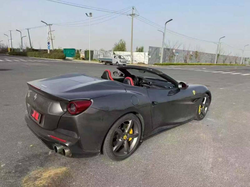 徐州19年法拉利Portofino8