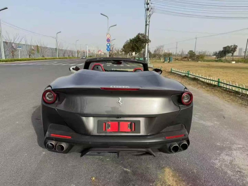 徐州19年法拉利Portofino9