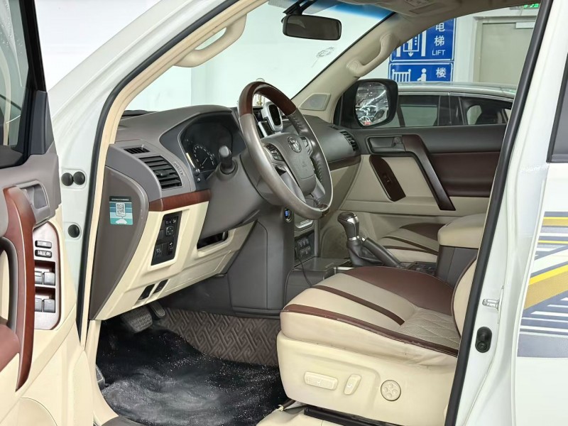 深圳19年丰田普拉多4