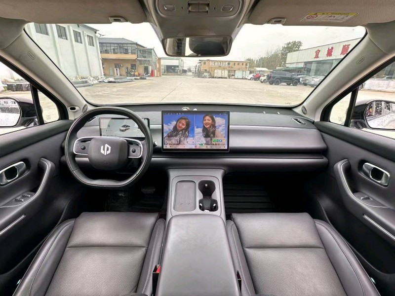 襄阳24年零跑汽车C106