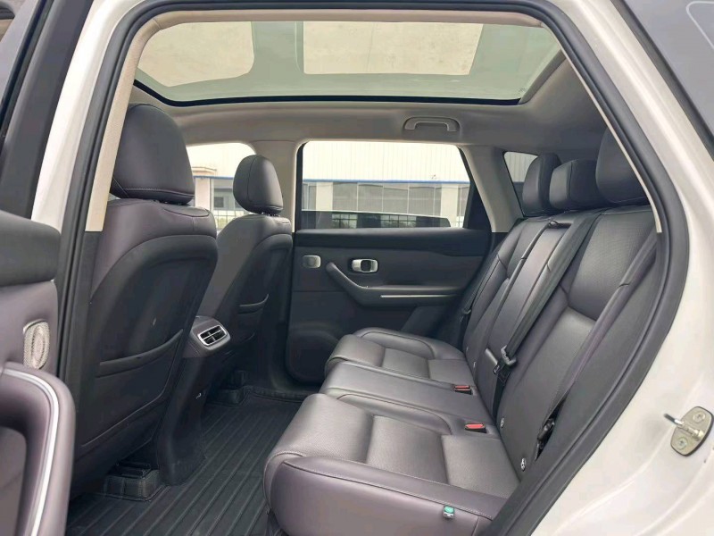 襄阳24年零跑汽车C107