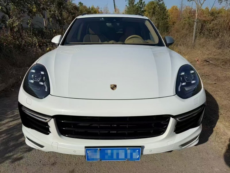 宜昌16年保时捷卡宴1