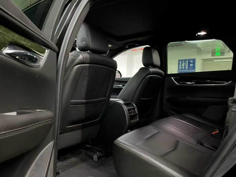 深圳20年凯迪拉克XT56