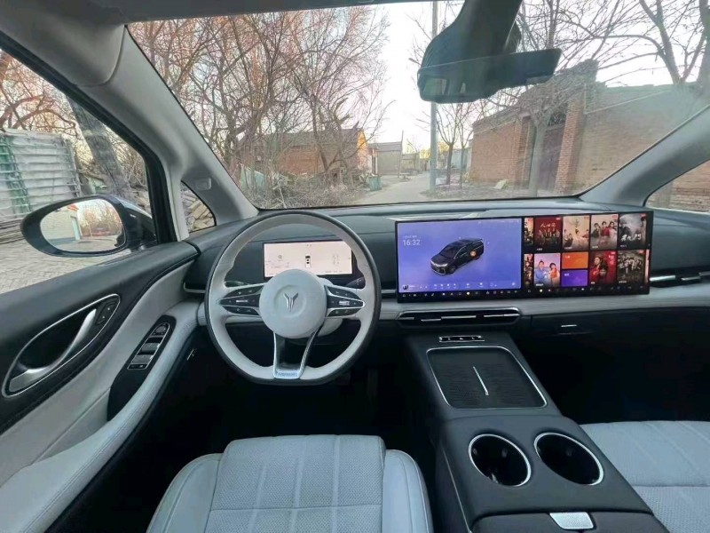 沧州25年岚图汽车梦想家3