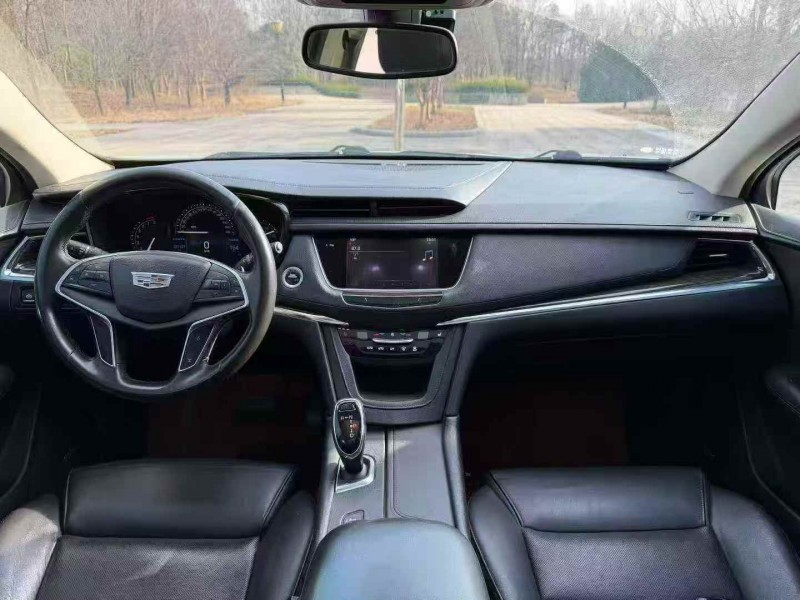 青岛16年凯迪拉克XT54