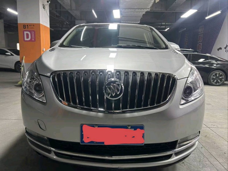 成都13年别克GL81