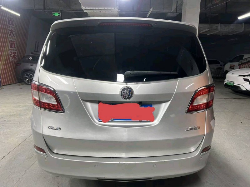 成都13年别克GL82