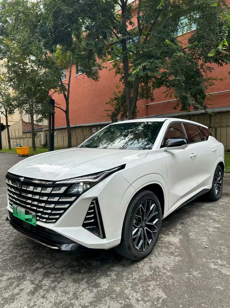 成都25年长安汽车UNI2