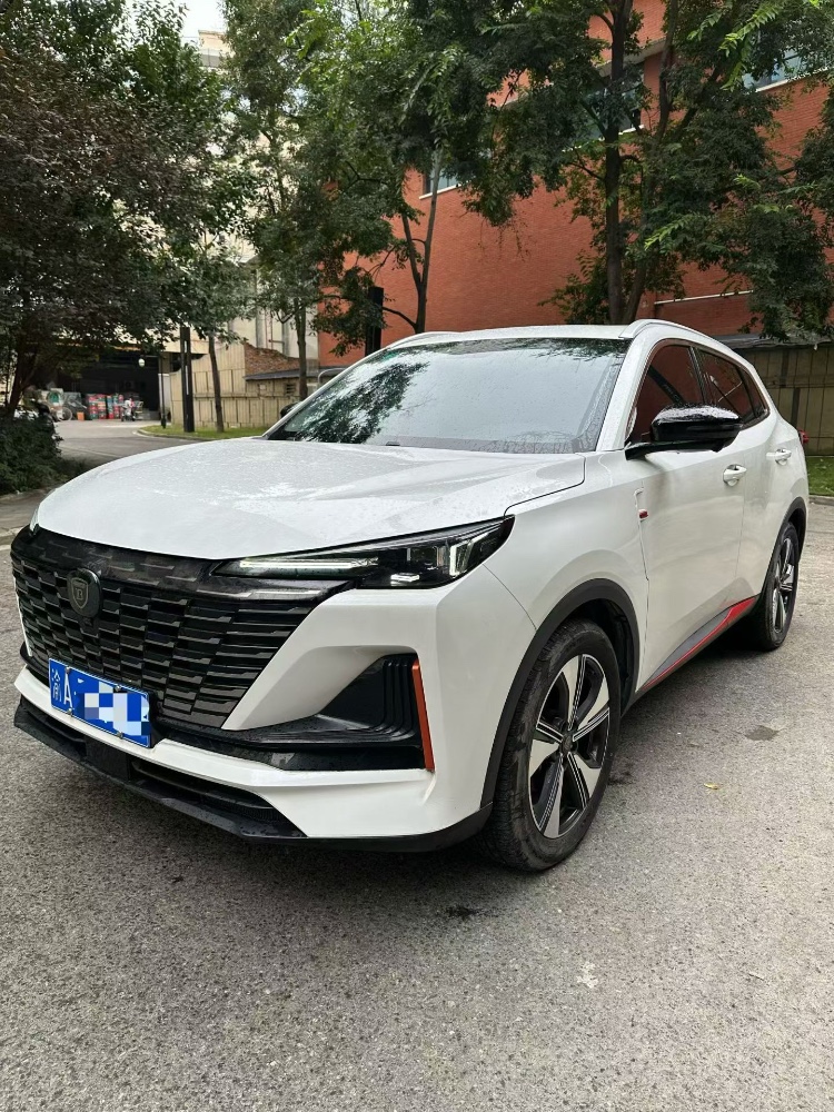 成都22年长安汽车CS552