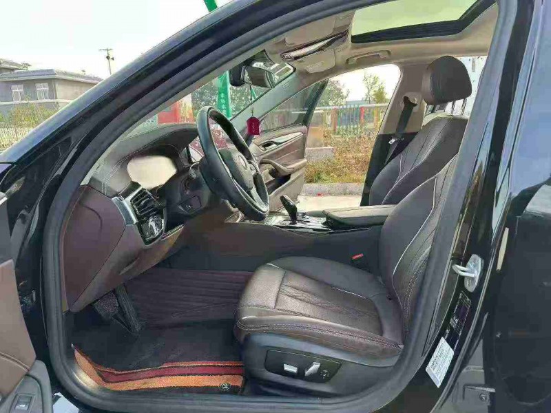 徐州21年宝马5系3