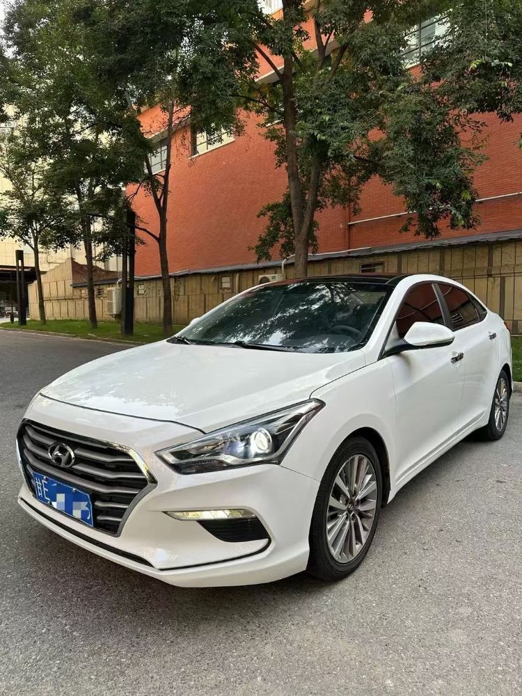 成都20年现代名图2