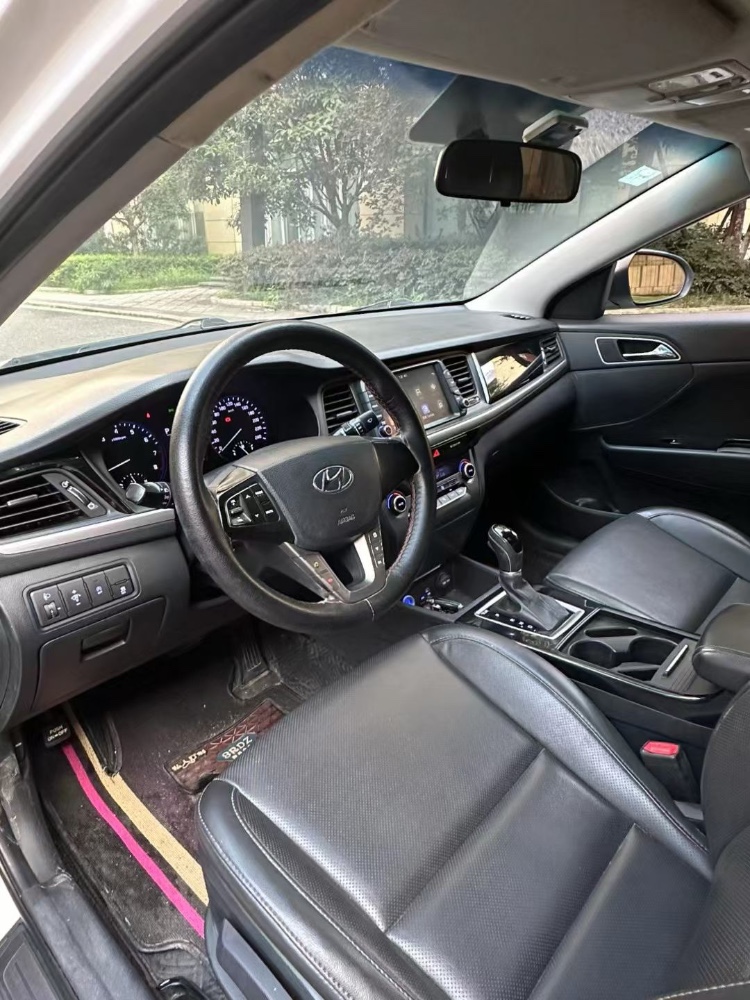 成都20年现代名图4