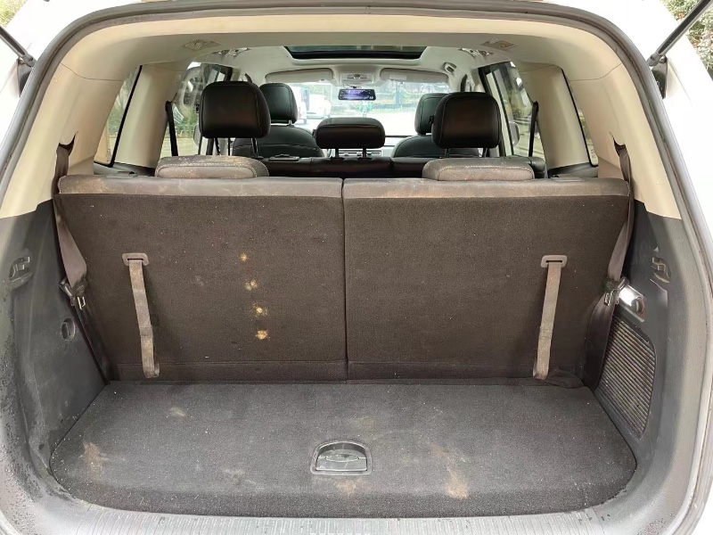 成都22年荣威RX88