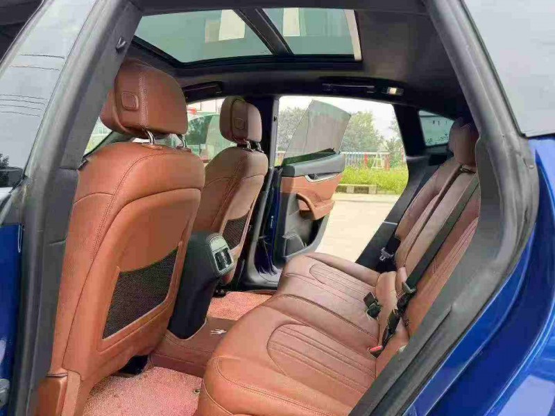 徐州20年玛莎拉蒂Levante6