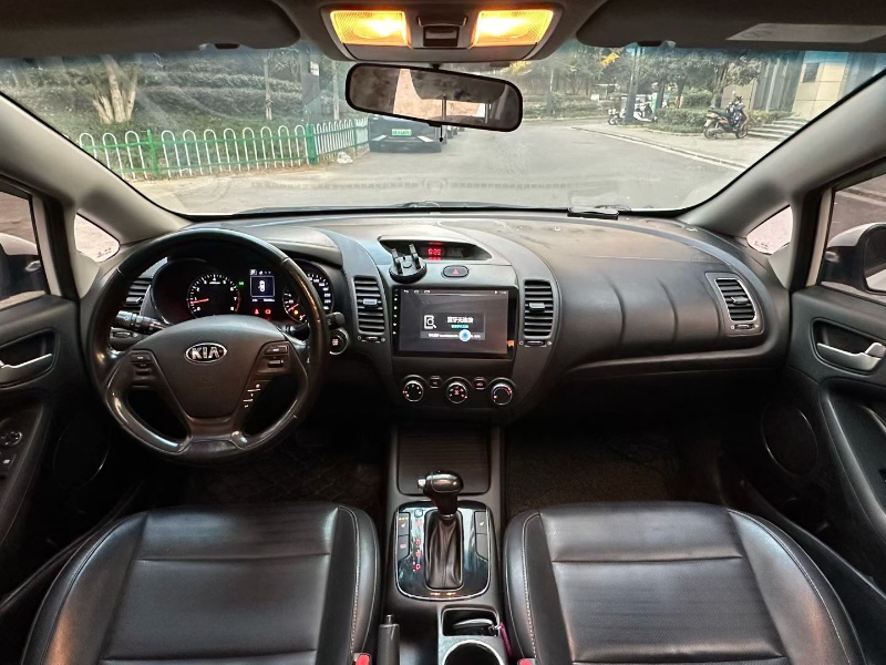 成都17年起亚K35