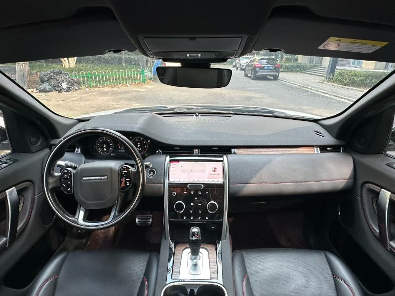 成都20年路虎发现5