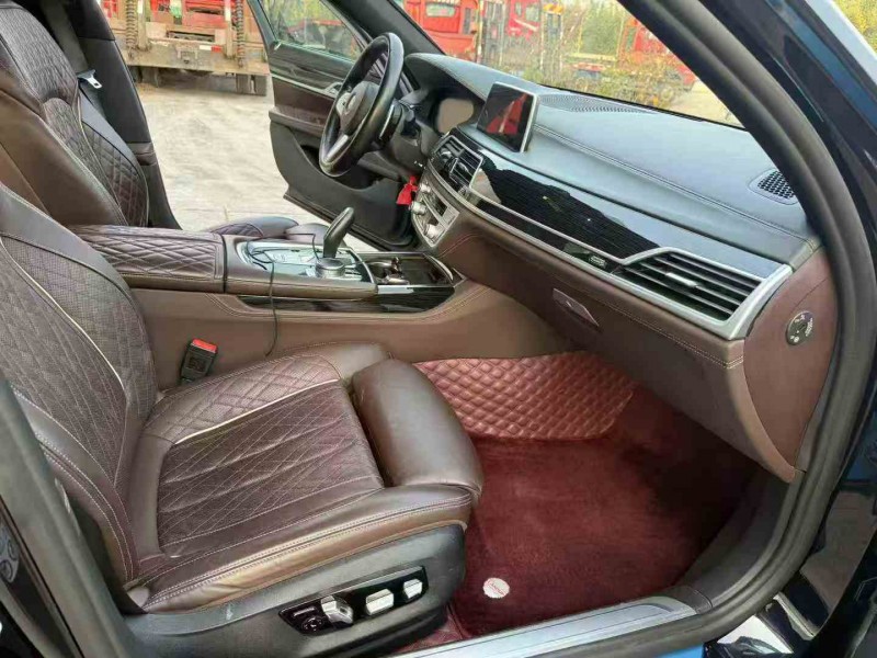 徐州20年宝马7系6