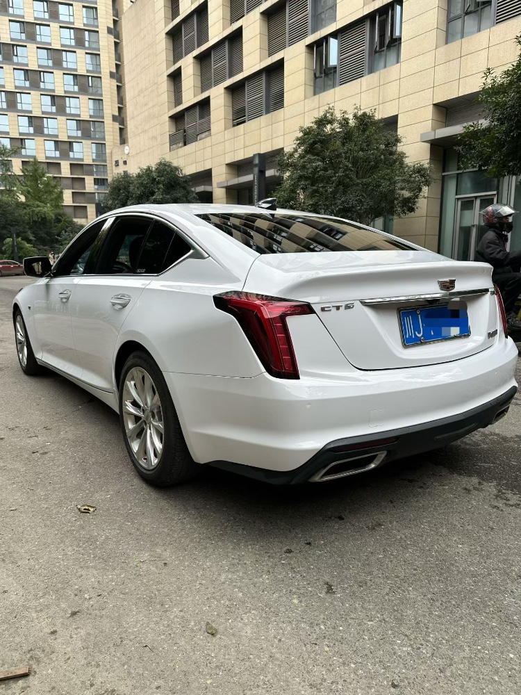 成都21年凯迪拉克CT57